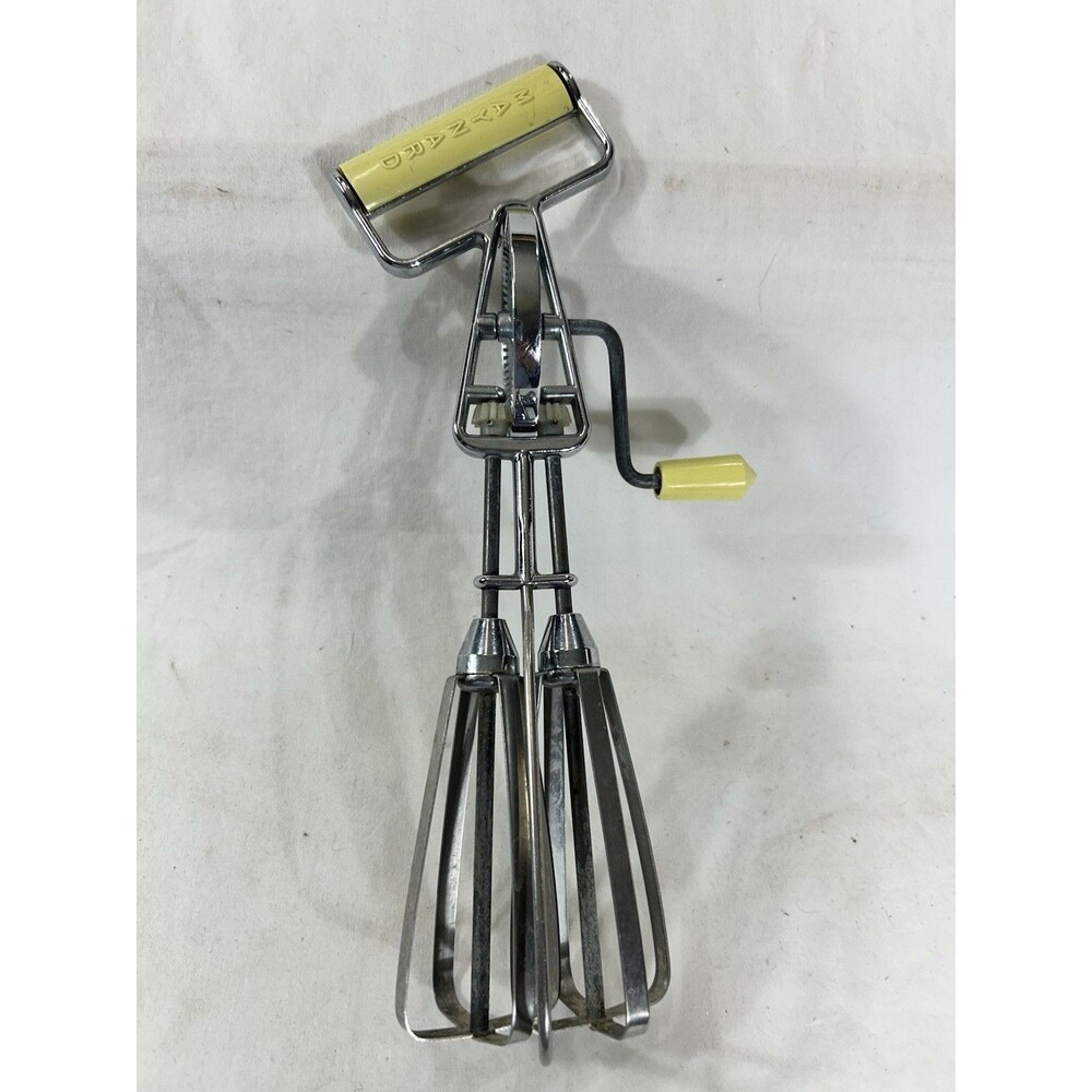 Vintage Maynard Manual Egg Beater Cream Handle Hand Mixer Working